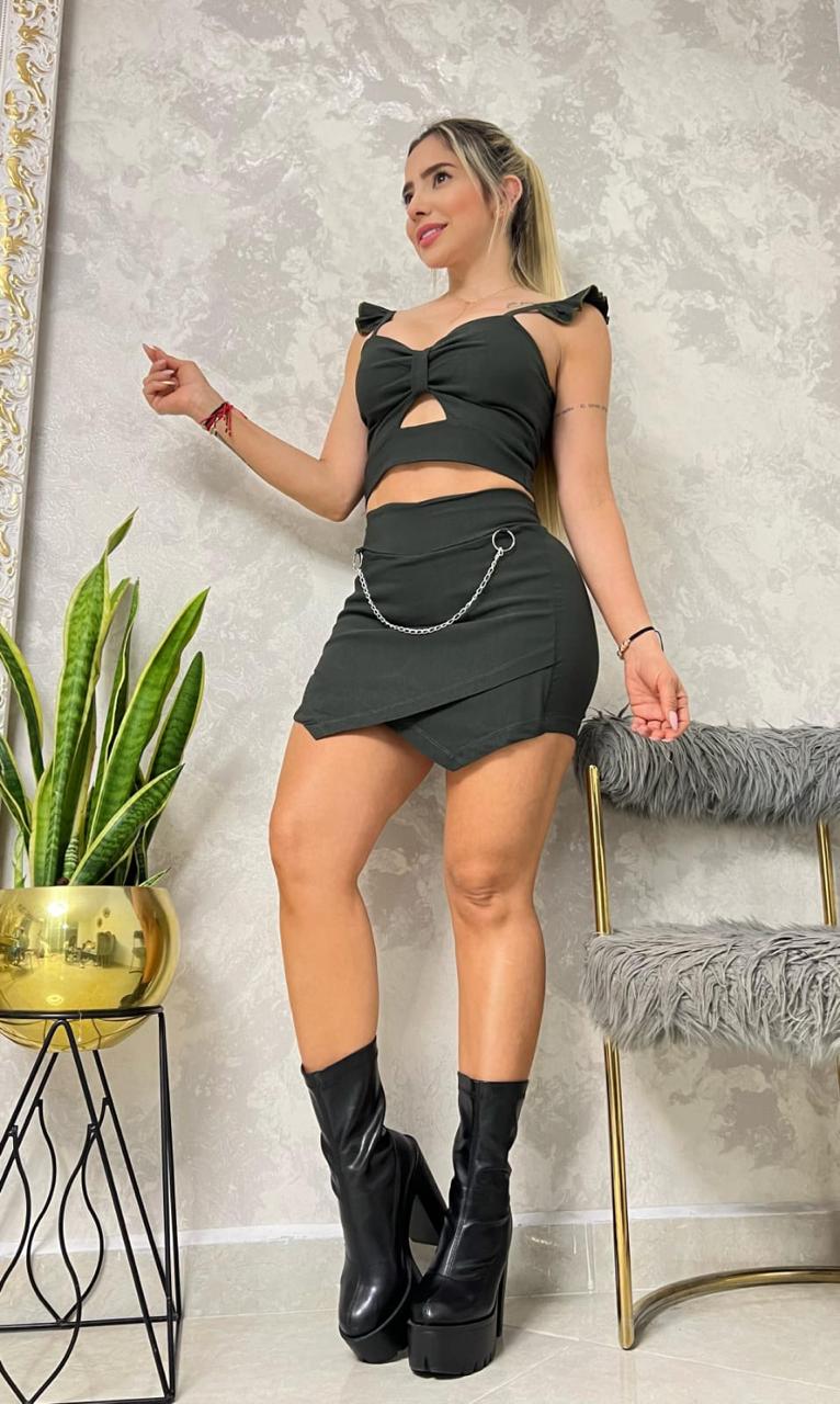 Conjunto falda short