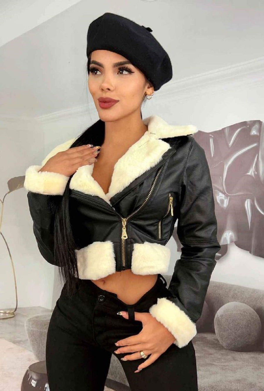 Chaqueta Corta con Peluche